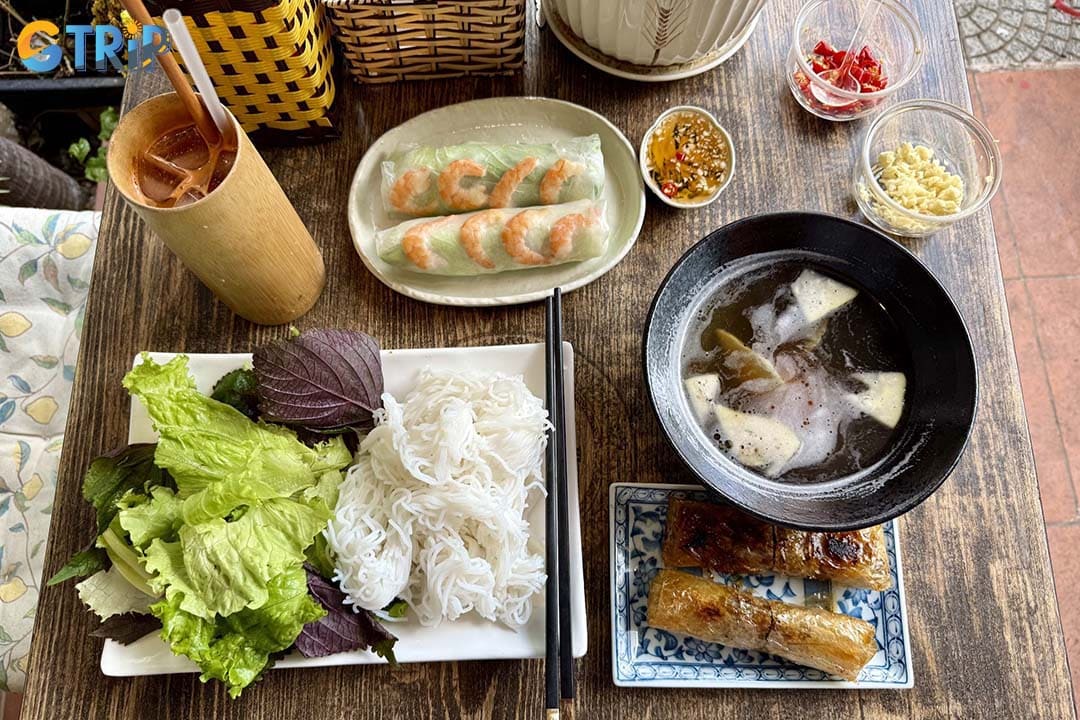 Mai Pho, Vietnamese Foods with warm atmosphere and delicious Vietnam specialties is very worth finding